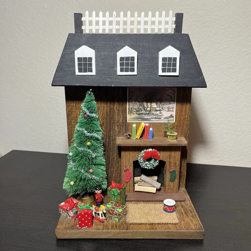 VTG Wooden Miniature Christmas Diorama Cabin Holiday Display Bottle Brush Tree